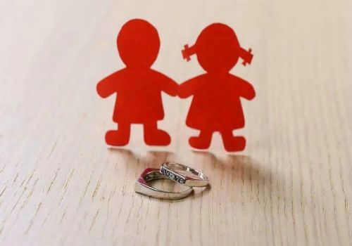 绍兴婚外情调查：夫妻房产抵押给银行中途离婚怎么办